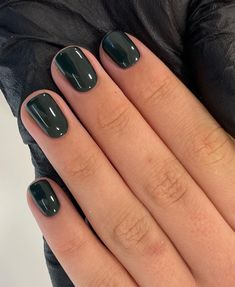 Solid Color Gel Manicure, Dark Green Natural Nails, Natural Coloured Nails, Short Nail Colours, Dark Green Nails Short, Nail Colors Dark, Nail Two Colors, Dark Gel Nails