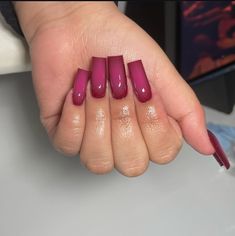 Short French Tips, Fur Nails, Natural Acrylic Nails, Short French, Airbrush Nails, Pretty Gel Nails, French Tips