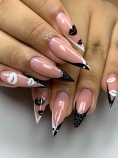 inspirações de unhas Cute Stiletto Nails Designs, Nail Salon Design, Goth Nails, Birthday Nails, Salon Design, Nail Shop