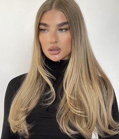 Beige Blonde Hair On Tan Skin, Blonde Belliage, Cool Pale Skin Hair Color, French Balayage Blonde, Sand Color Hair, Golden Blonde Hair Tan Skin, Jess Hunt Hair, Winter Hair Color For Pale Skin, Sand Hair Color