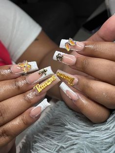 Taurus Acrylic Nail Designs, Taurus Season Nails, Taurus Nails Ideas, Zodiac Nails Designs Taurus, Zodiac Sign Nail Designs, Taurus Nails Birthday, Taurus Szn Photoshoot, Taurus Zodiac Nails, Taurus Nails Designs Acrylic Birthday