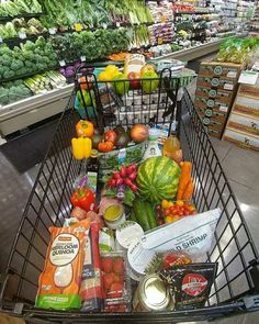 Shopping Food Market, Basic Shopping List, Grocery Shopping Outfit, Clean Eating Pumpkin Recipes, Grocery Shopping On A Budget, Catherine Cowles, Healthy Board, Healthy Grocery Shopping, Pumpkin Recipes Healthy