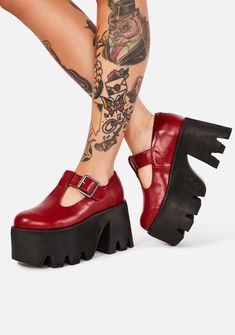 Chunky Platform Mary Jane Heels For Fall, Fall Chunky Platform Mary Jane Heels, Fall Mary Jane Chunky Platform Heels, Mary Jane Heels With Chunky Platform, Black Mary Jane Heels, Current Mood Clothing, Platform Mary Janes, Streetstyle Fashion, Back Bag