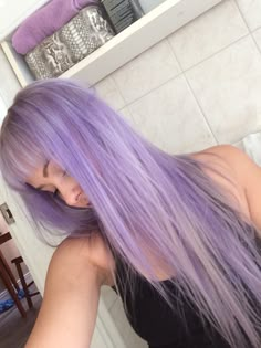 Purple hair Light Purple And Black Hair, Black And Lilac Hair, Purple Hair Light, Pastel Purple Hair, Light Purple Hair, Lilac Hair, Lavender Hair, Pretty Hair Color, Color Your Hair