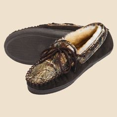 Men's Camo Leather House Shoes. Aaaaaahhhhhhh. The perfect gift for him! House Shoes Slippers, Ugg Boots Cheap, Camo Shoes, Men's Slippers, Leather Slippers, Perfect Gift For Him, Shoe Gifts, House Shoes, Mens Slippers