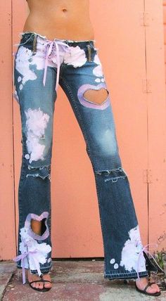 일본 패션, Denim Outfits, Denim Ideas, Jeans Diy, Old Jeans, Denim And Lace, Destroyed Jeans, Cute Jeans, Recycled Denim