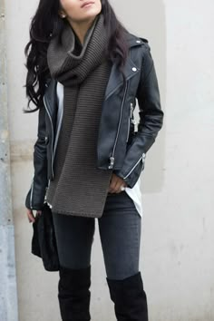 High Street Fashion, Leather Jacket Outfits, Mode Casual, Looks Style, Fall Winter Outfits, Black Jacket, Outfits Casuales, Jacket Outfits