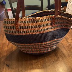 Large Weaved Basket Style Purse Great For The Beach, The Pool, Farmers Market Or Just For A Fun Touch To Any Summer Outfit Basket Purse Pattern, Weaved Basket, Basket Style, The Pool, Farmers Market, Womens Tote Bags, Summer Outfit, The Beach, Summer Outfits