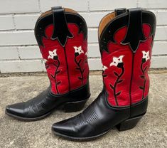 This is a pair of Vintage Lucchese Handmade Cowgirl Boots Western Floral Inlays Women's Sz 7 1/2 B in great condition with some wear to the soles. These boots have been cleaned and conditoned. If you have any questions please ask. Fast Shipping!! Thanks for your time. Vintage Cowgirl, Boots Western, Cowboy Western, Western Cowboy Boots, Cowgirl Boots, Western Boots, Boot Shoes Women, Shoe Boots, Cowboy