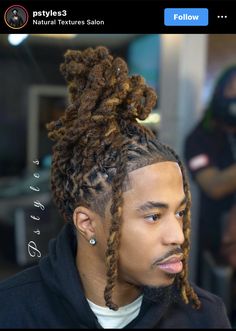 Male Dreadlock Hairstyles Long, Pineapple Retwist Locs, Palm Tree Dreads Hairstyle, Low Taper Fade With Locs, Dread Bun Styles For Men, Locs With Taper Men, Full Head Dreads Men, Taper Fade Locs, Dreads With Taper