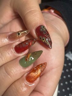 Earthy Tone Nail Designs, Earthy Nails Aesthetic, Earthy Fall Nails, Nail Art Real Nails, Funky Fall Nail Designs, Earth Girl Nails, Earthy Nails Designs Almond, Goblin Core Nails, Fall Grunge Nails