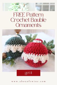 crochet baubles on table Crochet Xmas Decorations, Crochet Ball Pattern, Crochet Christmas Baubles, Crochet Baubles, Crocheted Ornaments, Flat Christmas Tree, One Skein Crochet, Crochet Bloggers