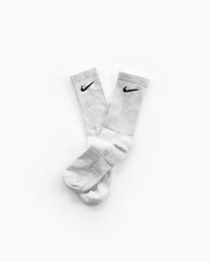 Nike Socks Aesthetic Outfit, Nike Socks Aesthetic, Nike Socks Outfit, White Nike Socks, Football Girl, Socks Aesthetic, Socks Nike, Middle School Outfit, Preppy Clothing