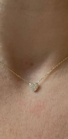 Heart Neckless, Gold Diamond Heart Necklace, Ads Video, Petite Necklace, Diamond Heart Necklace, Necklace Love, Heart Necklace Diamond, Jewelry Ads, Heart Shaped Necklace