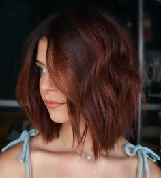 Auburn Hair Color Blonde Highlights, Copper Choppy Bob, Auburn Balayage Bob, Dark Auburn Short Hair, Short Auburn Hair Bob, Auburn Bob Haircut, Short Auburn Hair