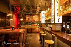 Japanese Style Interior, Japanese Lighting, Japan Street Food, Japan Kitchen, Column Design, Sushi Bar, Japanese Interior