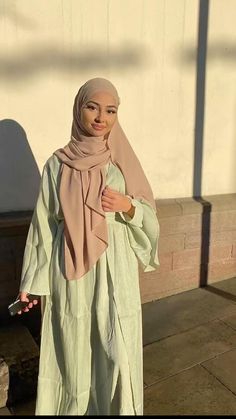 Hijabi Dress Outfits, Property Insurance, Estilo Hijab, Hijabi Fits, Muslimah Outfit, Modern Hijab Fashion, Why Read, Modest Fashion Hijab, Hijabi Fashion Casual