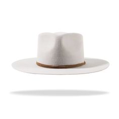 Material: Wool 56 cm White Casual Felt Hat With Flat Brim, Casual White Fedora Felt Hat, White Flat Brim Casual Felt Hat, Casual White Felt Hat With Flat Brim, White Casual Felt Hat For Winter, Casual White Felt Hat For Winter, Chic White Felt Hat, White Flat Brim Felt Hat For Fall, White Flat Brim Fedora For Fall