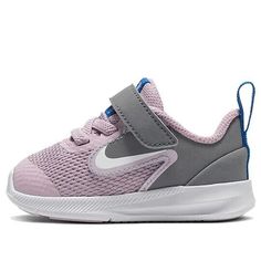 The Nike Downshifter 9 continues with its sleek design and features a soft breathable mesh that provides the necessary ventilation. The lightweight foam in the midsole provides cushioning that lasts as long as you can run. Toddler Nikes, Size 4t, Toddler Sizes, Baby Accessories, Sleek Design, Baby Shoes, Baby Clothes, Shoe Boots, Shoes Sneakers