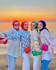 Hijabi Picnic Outfit, Hijab Fashion Summer, Outing Outfit, Hijab Fashionista, Mode Turban, Winter Styles, Muslim Women Fashion