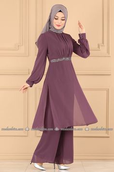 Dress Combination For Women, Muslim Fashion Dress Simple, Dress Pic, Projek Menjahit, Combination Dresses, Stylish Short Dresses, Beautiful Pakistani Dresses, Mode Abaya, Fancy Dresses Long