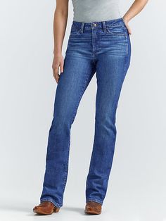 EVERY COWGIRL’S GO-TO Trends may come and go, but the bootcut is forever. Our Women’s Wrangler Retro® Bailey High Rise Bootcut Jean sets the bar high with a waist-nipping silhouette, a close fit through the thigh, and a slightly flared 17” leg opening that goes perfectly over boots. It’s crafted from cotton with just a subtle amount of stretch for comfort. Plus, the signature five-pocket styling, “W” stitching, and rope logo patch deliver the Western authenticity you want. High Rise Bootcut Jeans, Bootcut Jean, Wrangler Jeans, Come And Go, The Bar, Bootcut Jeans, Patch Logo, Women's Jeans, High Rise