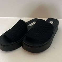 Steve Madden Black Balanced Sandal. Size 7.5 And Never Worn. Great Addition To Your Shoe Collection! White Espadrille Sandals, Mary Jane Platform Shoes, Chunky Platform Sandals, Steve Madden Platform, Strappy Platform Sandals, Steve Madden Shoes Sandals, Wedge Espadrilles, Black Wedge Sandals, Stiletto Pumps