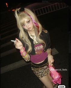 Gyaru Aesthetic, Agejo Gyaru, Estilo Harajuku, 일본 패션, Gyaru Fashion, 2000s Fashion Outfits, Foto Poses, Oc Ideas, J Fashion