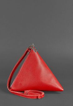 Luxury Pyramid Leather Cosmetic Bag for Women Bridesmaid Clutches, Leather Cosmetic Bag, Leather Laptop Backpack, Small Leather Bag, Leather Roll, Leather Pieces, Small Crossbody Bag, Beauty Essentials, Natural Leather