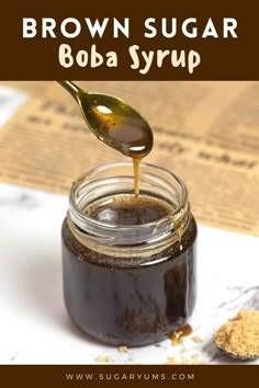 brown sugar syrup dripping from spoon into small glass jar filled with syrup Boba Syrup Recipe, Tea Syrup Recipe, Easy Bubble Tea Recipe, Brown Sugar Milk Tea, Brown Sugar Simple Syrup, Brown Sugar Boba, Make Brown