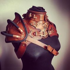 Steampunk Armor, Fest Outfits, Armadura Medieval, Shoulder Armor, Leather Armor, Steampunk Diy, Leather Mask, Steampunk Accessories, Steampunk Costume