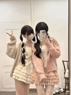 White Coquette Outfit, Layered Skirt Outfit, Coquette Outfit Ideas, Pink Skirt Outfits, White Coquette, Ulzzang Outfit, Skirt Aesthetic, Coquette Outfit, Pretty Aesthetic