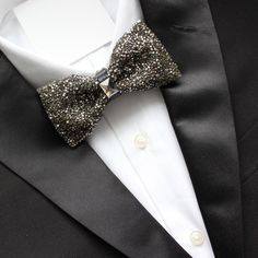 Add bling to your outfit with this beautiful pre-tied and adjustable double-deck (tiered) bow tie.  Rhinestone crystal beaded bow tie that can be adjustable for necksizes from 13 inches through 20 inches wide.  Bow dimensions 2.5 inches by 4.5 inches. Beaded Bow Tie, Tuxedo Bow Tie, Grey Bow Tie, Groom Bowtie, Tuxedo Accessories, Beaded Bow, Groomsmen Bowtie, Classy Suits, Pink Bow Tie