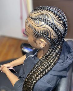 Cornrows Design, Straight Back Long Cornrows, Corn Row Designs Hairstyles, Design Feed In Braids, Long Small Straight Back Cornrows, Design Cornrows Braids, 20 Small Straight Back Feed In Braids, Feed In Braids With Designs, Corn Rows With Heart Design