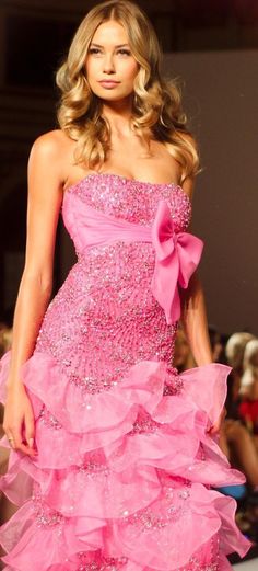 Prom Dresses Pink, Prom Inspo, Im A Barbie Girl, Fantasy Gowns, Dresses Pink, Pink Prom Dresses, Dreamy Dress