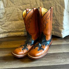 Amazing Pair Of Anderson Bean Made In Usa! These Are About As Perfect As A Pre Loved Pair Of Boots Can Be. Minimal Wear On Bottoms, No Scuffs Or Stains. No Size Marked. I Am A 7 And They Are A Little Big On Me, I Would Say They Are A 7.5 A 8 Style Western Boots, Western Boots, Shoes Heels Boots, Shoes Women Heels, Heeled Boots, Black And Brown, Made In Usa, Shoes Heels, Women Shoes