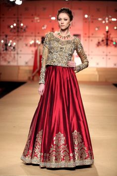 short sleeves Delhi Couture Week, Indian Bridal Wear, Ghagra Choli, Elegant Blouses, Couture Week, Lehenga Designs, Asian Outfits