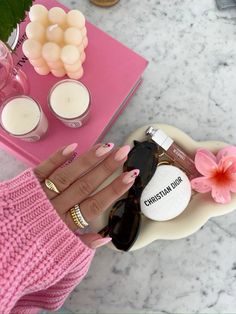 girl therapy comfort aesthetic candles make up pink nails gold jewelry pretty hands sunglasses marble Barbara Kristoffersen, Pink Tip Nails, Cherry Nails, New Nails, Trendy Nail Design, Nails Pink, Birthday Nails, Classy Nails, Funky Nails