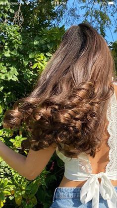 Long Curly Black Hair, Open Hair, Brown Hair Inspo, Wedding Morning, Curls For Long Hair, Hair Photography, Open Hairstyles, Haircuts For Wavy Hair, Black Curly Hair