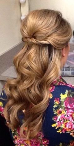 So pretty! Long Hair With Layers, Fancy Hair, Hair With Layers, Guest Hair, Wedding Guest Hairstyles, Long Blonde, Great Hair, Hair Dos