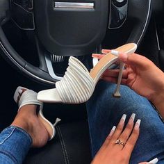 Heels 11.5 cm Casual White Heels With Sculpted Heel, Mules Shoes Heels, Summer Mules, Mules Sandals, Square Toe Sandals, Womens Shoes High Heels, Leather High Heels, Slipper Sandals, Fashion High Heels