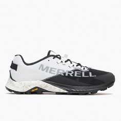 MTL Long Sky 2, Black/White Trail Runners, How To Run Longer, Men's Shoes, Style Inspiration, Black White, Running, Black And White, Sneakers, White