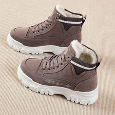 Look Casual Chic, Sneakers Platform, Basic Boots, Sneakers Mode, Brown Sneakers, Mein Style, Winter Snow Boots, Winter Boots Women, Boots And Sneakers