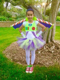 Buzz Lightyear Girl Costume, Buzz Lightyear Costume Toddler, Disfraz Buzz Lightyear, Maleficent Costume Kids, Adult Costumes Diy, Diy Girls Costumes, Diy Costumes Men, Lightyear Costume