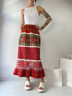 "- Vintage 1970s quilted maxi skirt - Feels like polyester - Thick smocked elastic at the waist - No tags - Small  Waist: 24\" - 30\" Length: 35\"" Womens Skirts, Small Waist, Vintage 1970s, Rocker, Maxi Skirt, 1970s, Womens Skirt, Im Not Perfect, Elastic