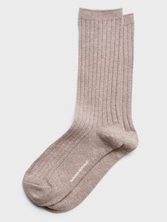 Lightweight cotton-blend socks with angled toe seams for a smooth, comfortable fit.  Hits just above the ankle. Fitted Mid-calf Solid Color Socks, Classic Stretch Knee-high Socks, Classic Comfortable Solid Color Socks, Classic Gray Socks For Winter, Comfortable Classic Solid Color Socks, Comfortable Classic Socks, Classic Solid Winter Socks, Classic Soft Solid Color Socks, Classic Gray Winter Socks