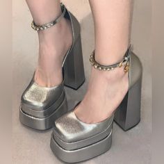 Authentic Brand New Medusa Aevitas Leather Heels Versace Silver. Size 37. Bought From Ny Versace Sale. Heels Versace, Versace Heels, Versace Shoes, Leather Heels, Shoes Women Heels, Silver Color, Versace, Shoes Heels, Women Shoes