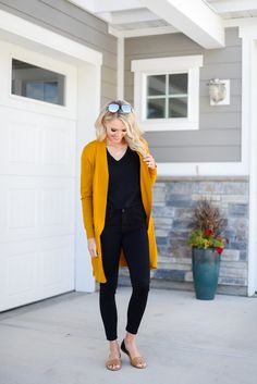 Mustard Jacket Outfit Fall, Mustard Top Outfit Fall, Long Mustard Cardigan Outfit, Yellow Blazer Outfits, Mustard Sweater Outfit, Yellow Blazer Outfit