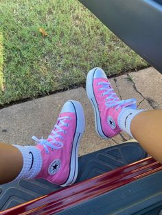 pink shoes pink converse high tops Cute Converse Shoes, Cute Converse, Pretty Sneakers, Preppy Shoes, Pink Converse, All Nike Shoes, Shoes Outfit Fashion, Nike Shoes Jordans, Cute Nike Shoes