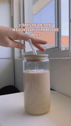 Smoothie Videos, Banana Apple Smoothie, Green Detox Smoothie, Banana Smoothie Recipe, Detox Smoothie Recipes, Nutritious Smoothies, Smoothie Challenge, Healthy Smoothie, Yummy Smoothies